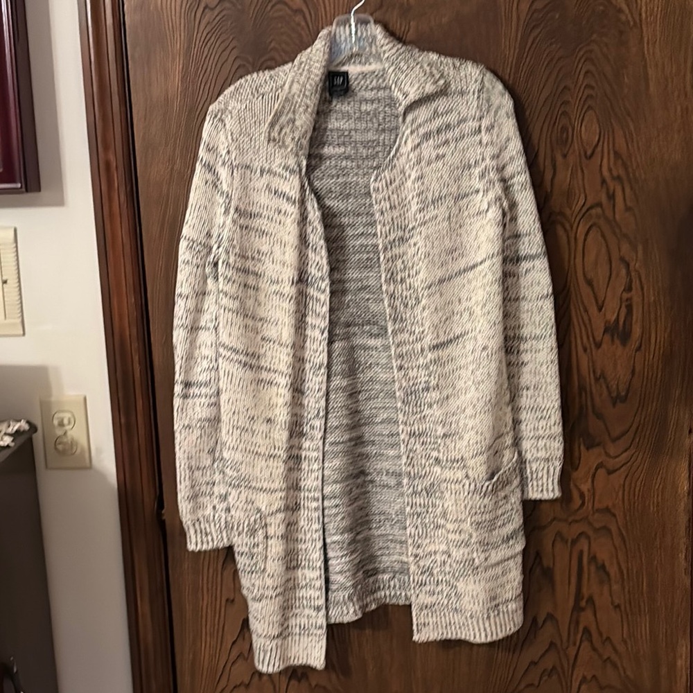 Grey Long Cardigan Sweater with Ribbed Texture